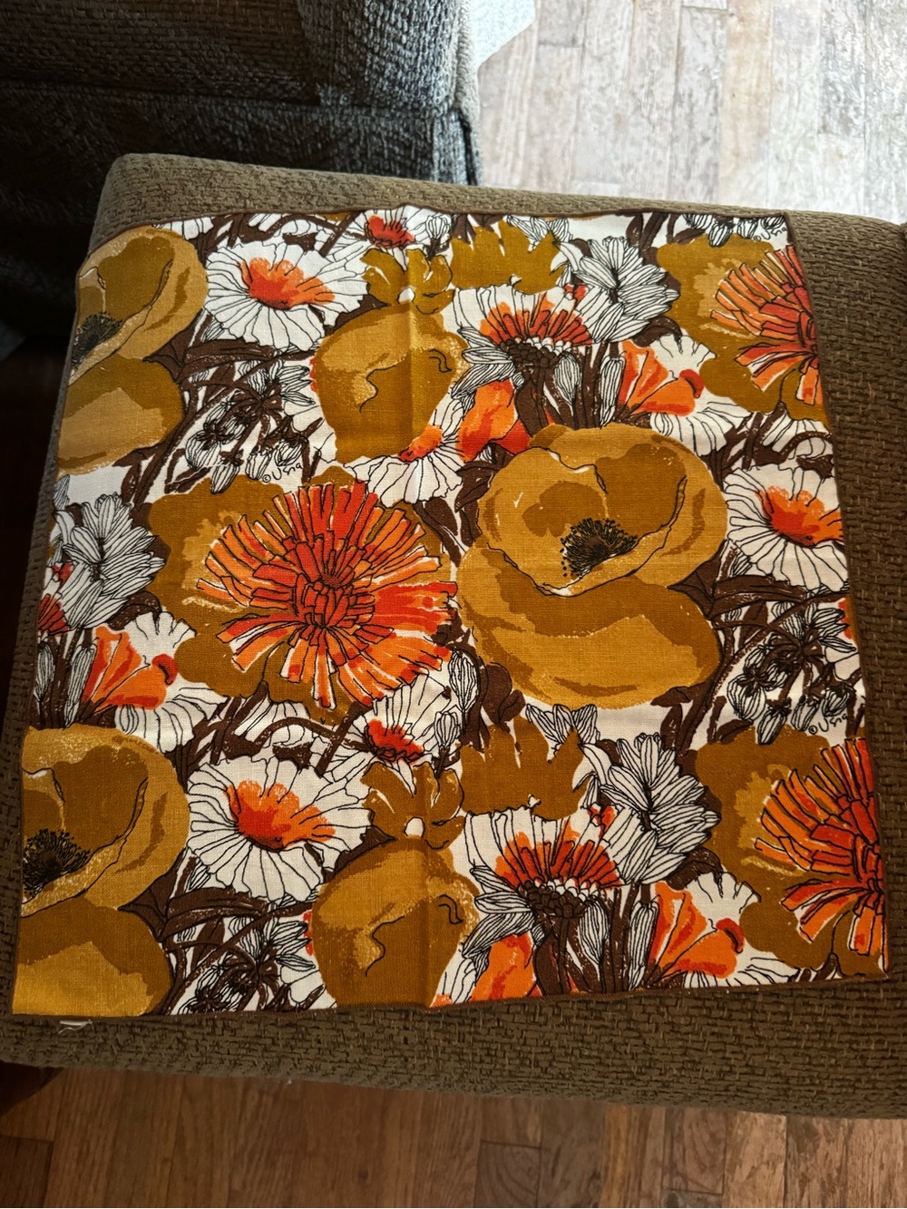 Vintage Linens- Vera Neumann- Napkin